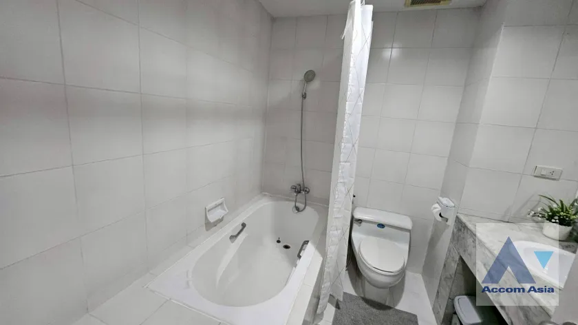 13  2 br Condominium For Rent in Ploenchit ,Bangkok BTS Chitlom at New House AA10332