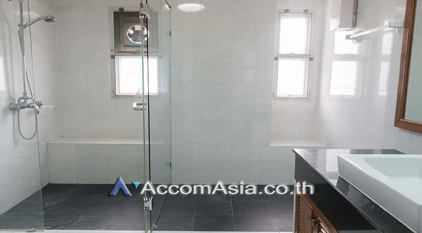 12  4 br Apartment For Rent in Sukhumvit ,Bangkok MRT Sukhumvit - BTS Asok at Newly renovated modern style living place AA10416