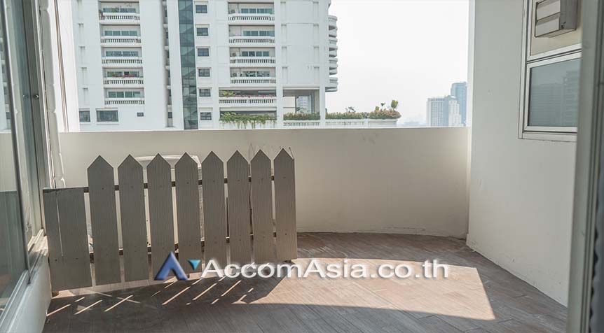  1  4 br Apartment For Rent in Sukhumvit ,Bangkok MRT Sukhumvit - BTS Asok at Newly renovated modern style living place AA10416
