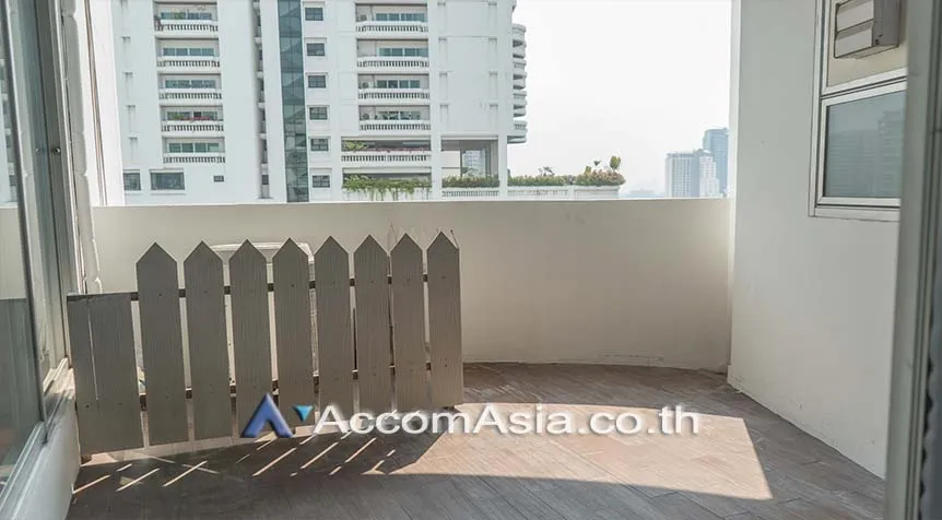 1  4 br Apartment For Rent in Sukhumvit ,Bangkok MRT Sukhumvit - BTS Asok at Newly renovated modern style living place AA10416
