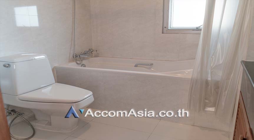 8  4 br Apartment For Rent in Sukhumvit ,Bangkok MRT Sukhumvit - BTS Asok at Newly renovated modern style living place AA10416