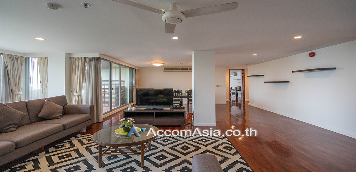  1  4 br Apartment For Rent in Silom ,Bangkok BTS Surasak at High-end Low Rise  AA10434