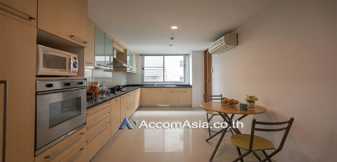 unitPet friendly |  4 Bedrooms  Apartment For Rent in Silom, Bangkok  near BTS Surasak (AA10434)