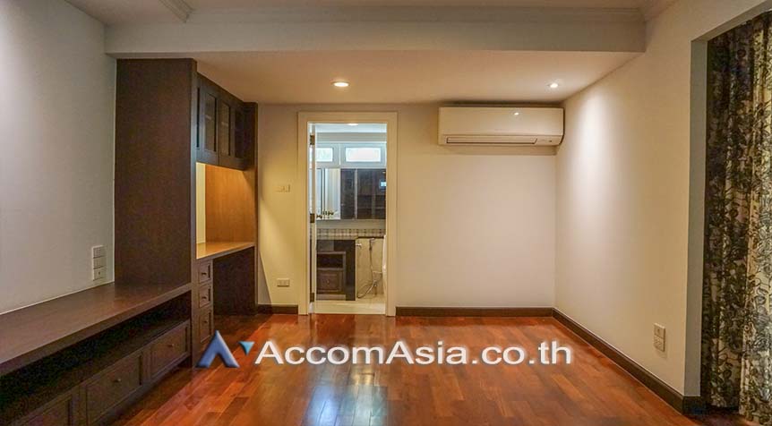 17  4 br House for rent and sale in Pattanakarn ,Bangkok BTS On Nut at Panya Pattanakarn Village AA10448