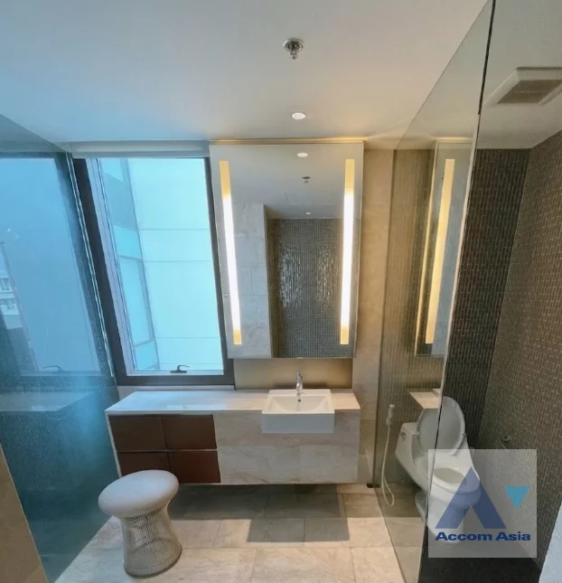 14  2 br Condominium For Rent in Ploenchit ,Bangkok BTS Ratchadamri at Hansar Residence AA10452