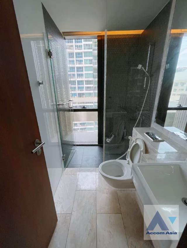15  2 br Condominium For Rent in Ploenchit ,Bangkok BTS Ratchadamri at Hansar Residence AA10452