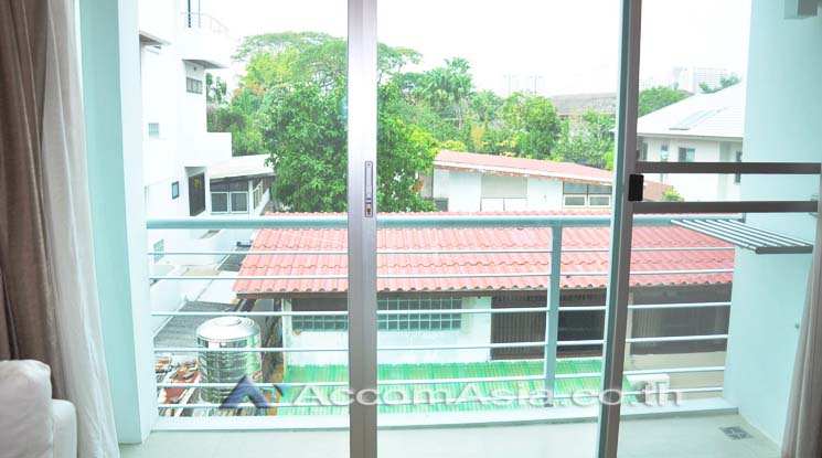 1  2 br Apartment For Rent in Sukhumvit ,Bangkok BTS Thong Lo at Low Rised Building AA10462