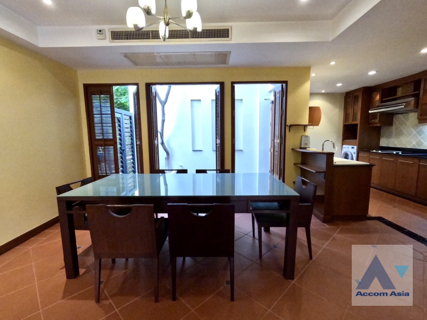  1  2 br House For Rent in Phaholyothin ,Bangkok BTS Ari AA10663