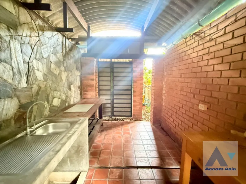 23  2 br House for rent and sale in Sukhumvit ,Bangkok BTS Phrom Phong AA10673