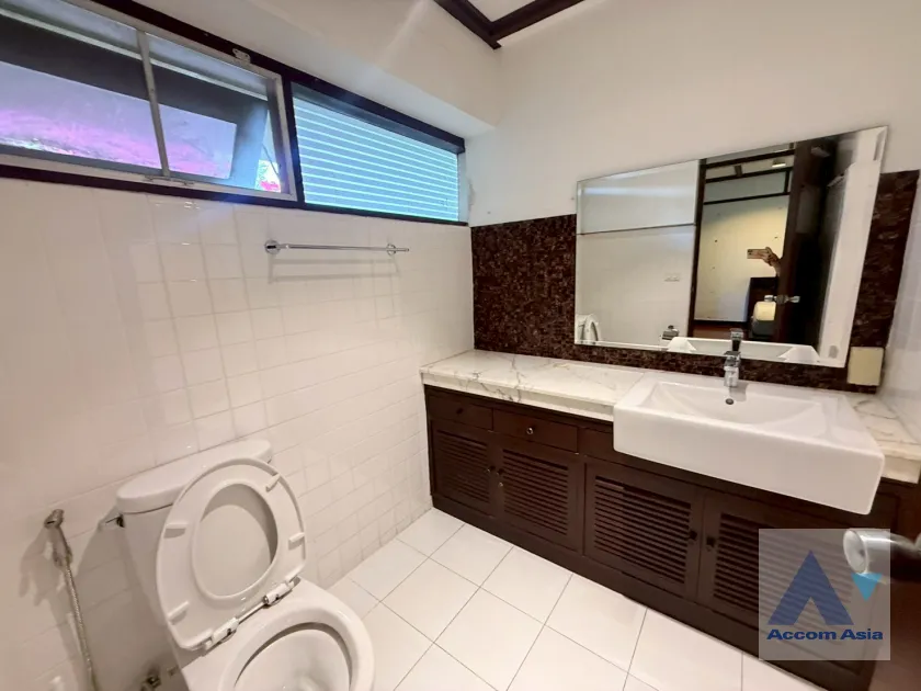 18  2 br House for rent and sale in Sukhumvit ,Bangkok BTS Phrom Phong AA10673
