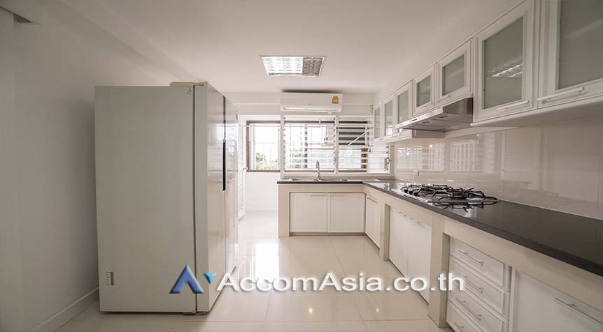 5  3 br Apartment For Rent in Sukhumvit ,Bangkok MRT Sukhumvit - BTS Asok at Family Apartment with Lake View AA10680
