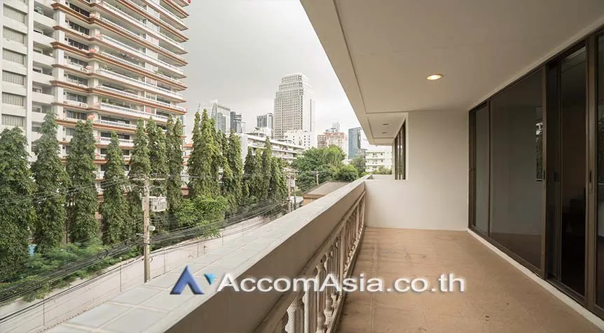 10  3 br Apartment For Rent in Sukhumvit ,Bangkok BTS Asok at Family Apartment with Lake View AA10680