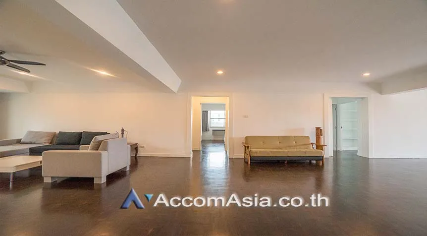  1  3 br Apartment For Rent in Sukhumvit ,Bangkok BTS Asok at Family Apartment with Lake View AA10680