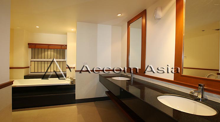 8  3 br Apartment For Rent in Sathorn ,Bangkok BTS Chong Nonsi at Quality Of Living AA10703