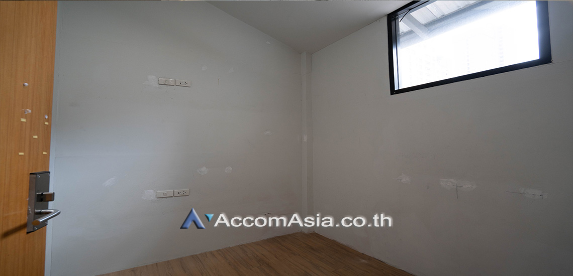 10  3 br House for rent and sale in Ploenchit ,Bangkok BTS Chitlom 110189