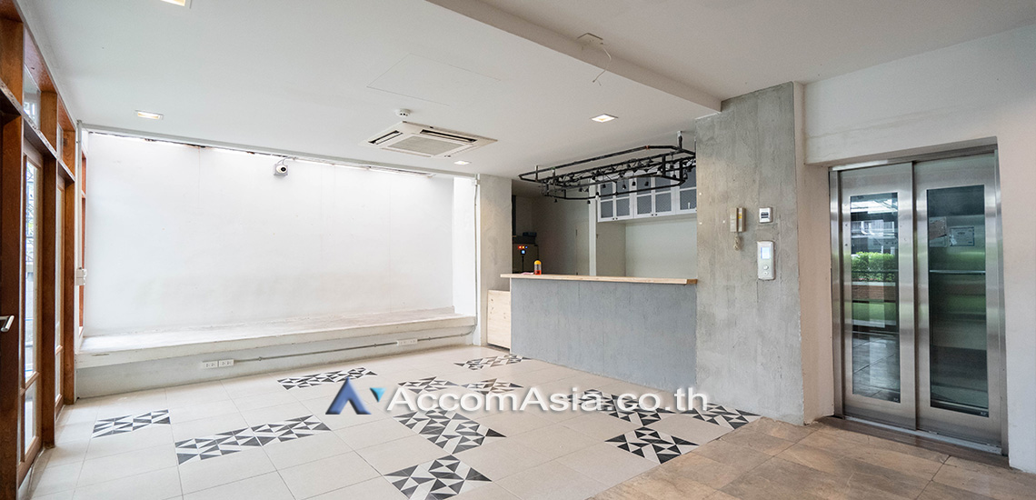7  3 br House for rent and sale in Ploenchit ,Bangkok BTS Chitlom 110189