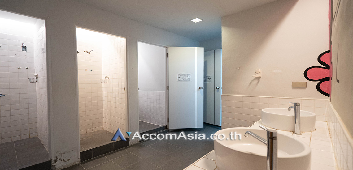 20  3 br House for rent and sale in Ploenchit ,Bangkok BTS Chitlom 110189