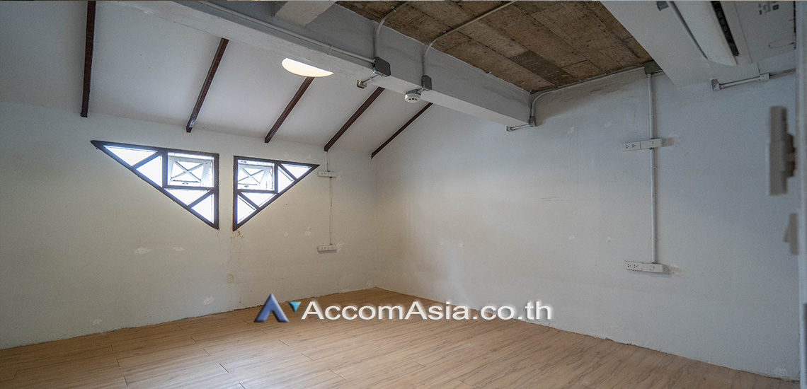 13  3 br House for rent and sale in Ploenchit ,Bangkok BTS Chitlom 110189