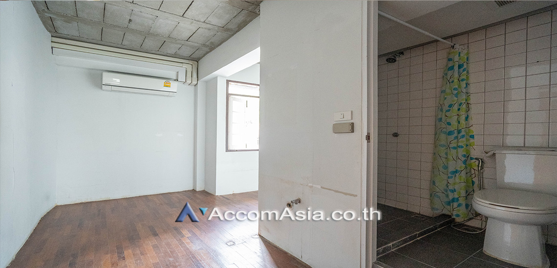 21  3 br House for rent and sale in Ploenchit ,Bangkok BTS Chitlom 110189