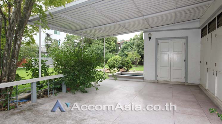 12  2 br House For Rent in Phaholyothin ,Bangkok BTS Saphan-Kwai AA10834