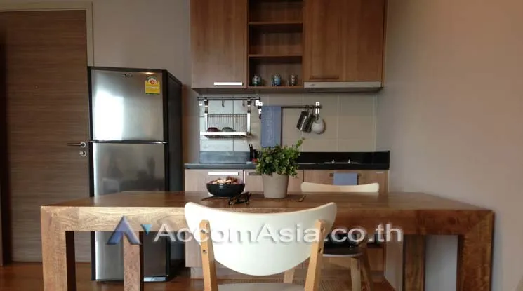  1  2 br Condominium For Rent in Charoen Nakhon ,Bangkok BTS Saphan Taksin at Hive Taksin AA10844