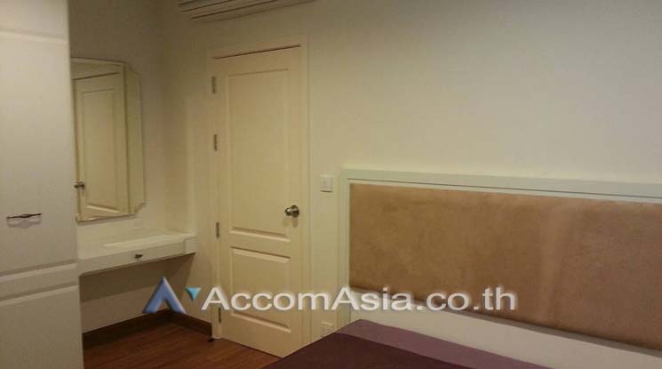 unit 2 Bedrooms  Condominium For Rent in Phaholyothin, Bangkok  near BTS Ari (AA10870)