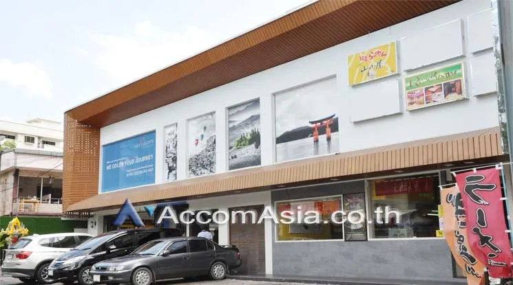  1  Apartment For Rent in Sukhumvit ,Bangkok BTS Thong Lo at Low rise Building AA10928