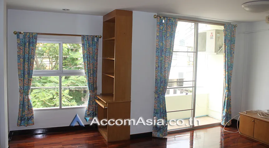 unitHome Office |  3 Bedrooms  House For Rent in Sukhumvit, Bangkok  near BTS Phra khanong (AA10996)
