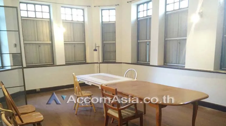 4  6 br House For Rent in Dusit ,Bangkok BTS Ari at Set in Peaceful location AA11001