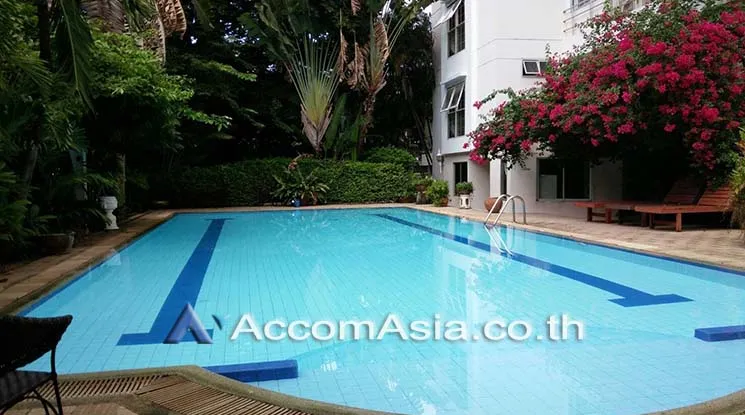 unit 3 Bedrooms  House For Rent in Dusit, Bangkok  near BTS Ari (AA11002)