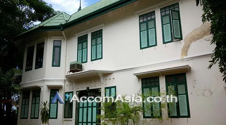 unit 3 Bedrooms  House For Rent in Dusit, Bangkok  near BTS Ari (AA11002)