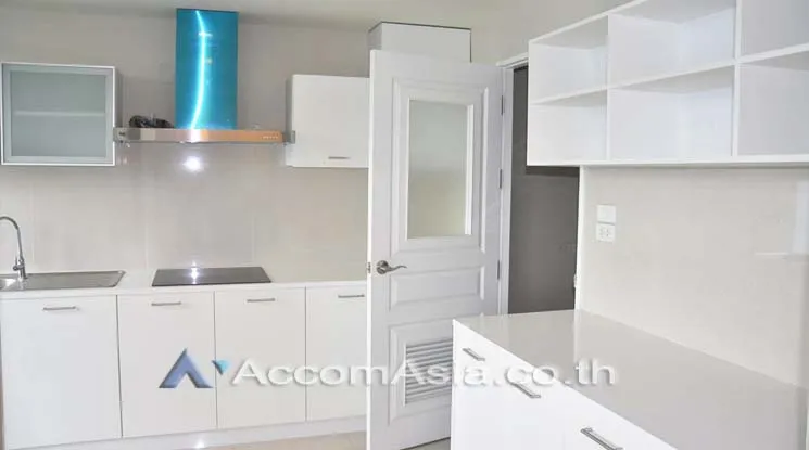 unitPet friendly |  3 Bedrooms  Apartment For Rent in Sukhumvit, Bangkok  near BTS Thong Lo (AA11036)