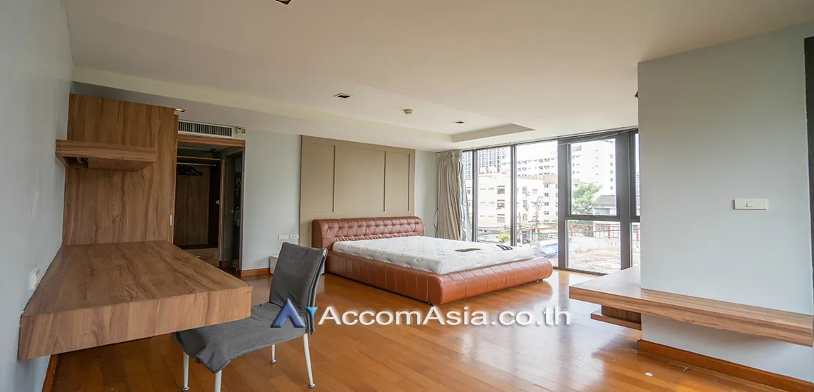 unit 2 Bedrooms  Condominium For Sale in Sukhumvit, Bangkok  near BTS Thong Lo (AA11080)