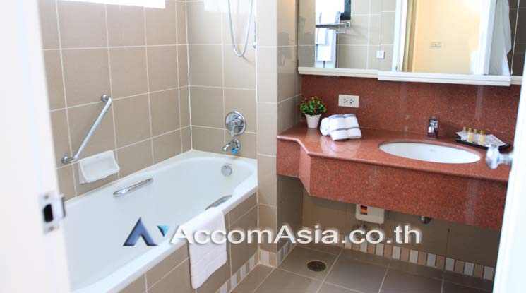 9  3 br Apartment For Rent in Sukhumvit ,Bangkok BTS Nana at Charming view of Sukhumvit 10260