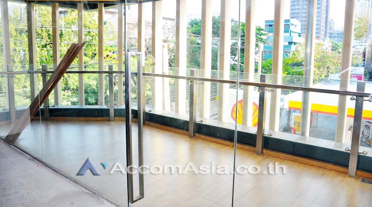 8  Retail / Showroom For Rent in Sukhumvit ,Bangkok BTS Ekkamai at Bangkok Business Center AA11159