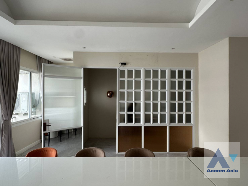 10  3 br Townhouse for rent and sale in Sukhumvit ,Bangkok BTS Thong Lo AA11213