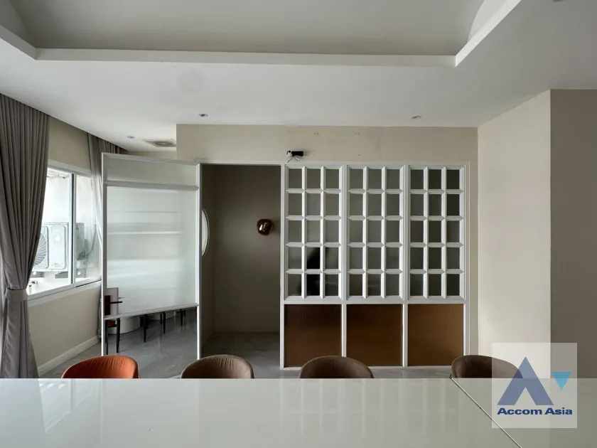 10  3 br Townhouse for rent and sale in Sukhumvit ,Bangkok BTS Thong Lo AA11213