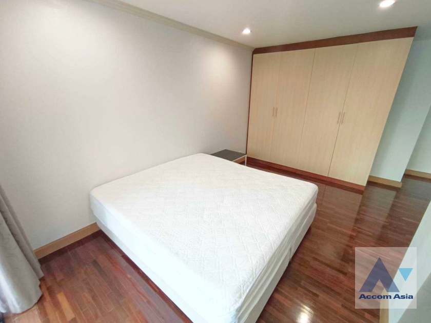 27  3 br Townhouse for rent and sale in Silom ,Bangkok BTS Chong Nonsi AA11246
