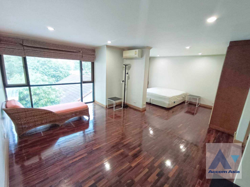 21  3 br Townhouse for rent and sale in Silom ,Bangkok BTS Chong Nonsi AA11246