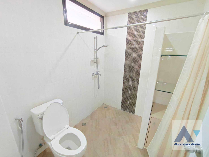 31  3 br Townhouse for rent and sale in Silom ,Bangkok BTS Chong Nonsi AA11246