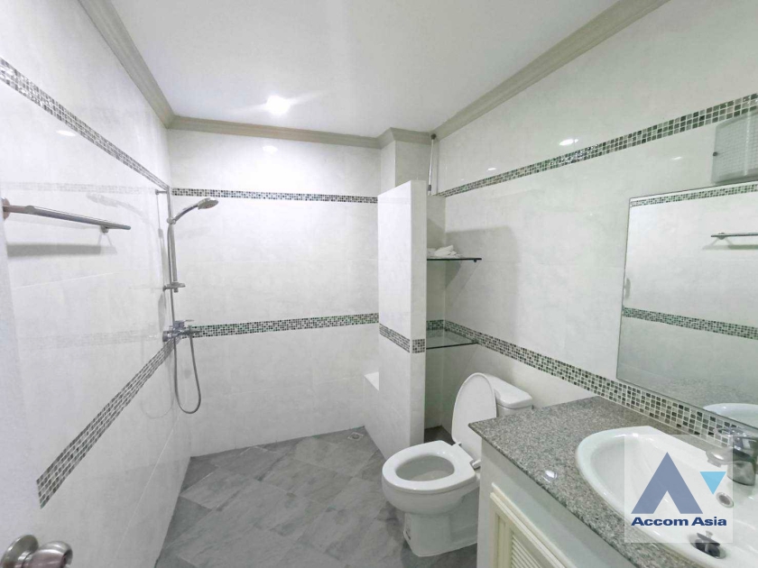 20  3 br Townhouse for rent and sale in Silom ,Bangkok BTS Chong Nonsi AA11246