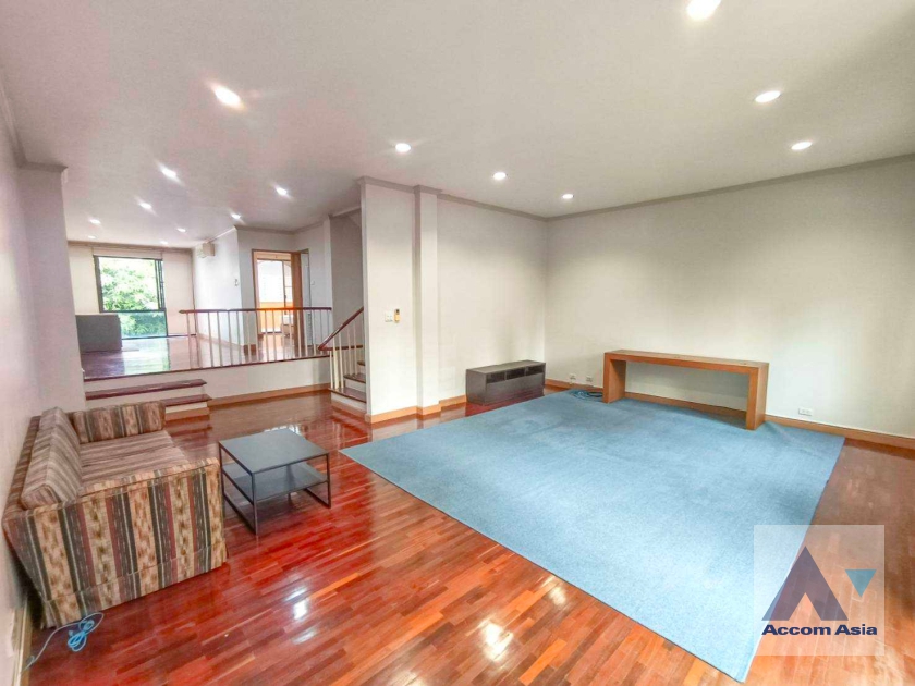 17  3 br Townhouse for rent and sale in Silom ,Bangkok BTS Chong Nonsi AA11246