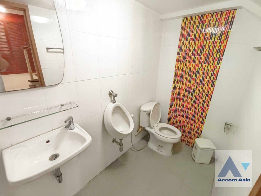 39  3 br Townhouse for rent and sale in Silom ,Bangkok BTS Chong Nonsi AA11246