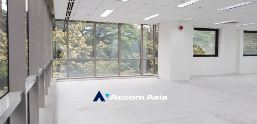  1  Office Space For Rent in Ploenchit ,Bangkok BTS Ploenchit at 208 Wireless Road Building AA11254