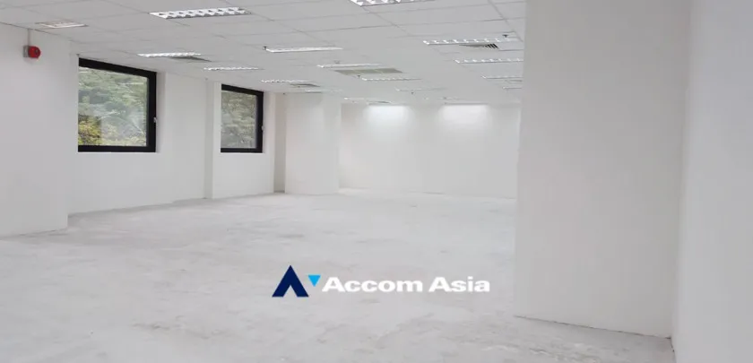 4  Office Space For Rent in Ploenchit ,Bangkok BTS Ploenchit at 208 Wireless Road Building AA11254