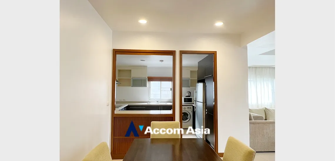 unitPet friendly |  3 Bedrooms  Apartment For Rent in Sathorn, Bangkok  near BTS Chong Nonsi (AA11352)