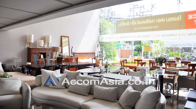 5  Apartment For Rent in Sukhumvit ,Bangkok BTS Ekkamai at Quality Time with Family AA11403