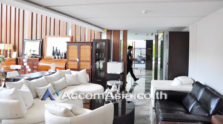 6  Apartment For Rent in Sukhumvit ,Bangkok BTS Ekkamai at Quality Time with Family AA11403
