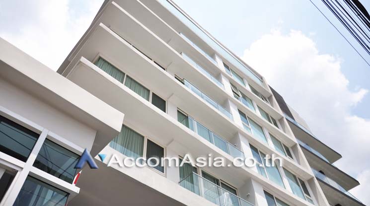  2  Apartment For Rent in Sukhumvit ,Bangkok BTS Ekkamai at Quality Time with Family AA11404