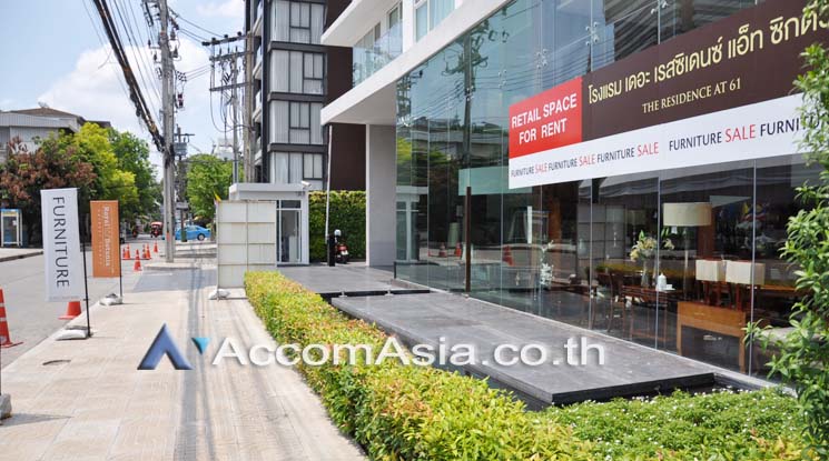  1  Apartment For Rent in Sukhumvit ,Bangkok BTS Ekkamai at Quality Time with Family AA11404